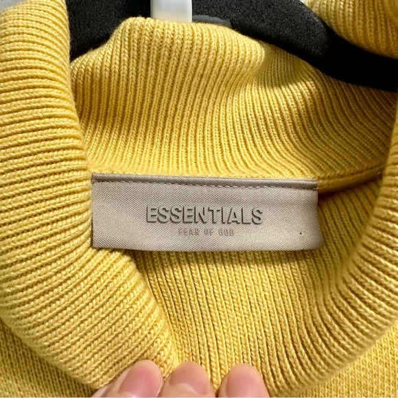 FEAR OF GOD ESSENTIALS embroidered-logo turtleneck jumper sweater - Picture 8 of 10